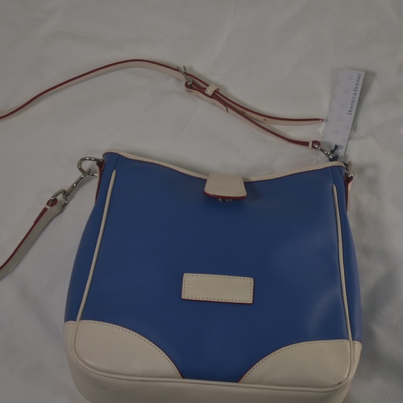 Dooney & Bourke Slim Feedbag Crossbody - Picture 5 of 11
